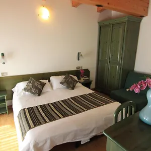 Ristorante Cacciatori 3*, Auronzo di Cadore Italia